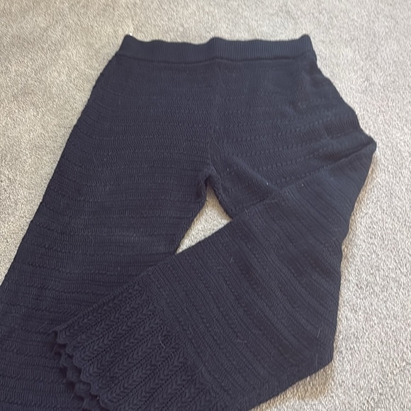 Abercrombie & Fitch crocheted pants. Elastic wait size xl - Picture 4 of 4
